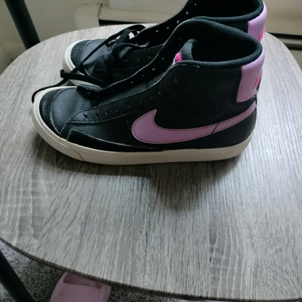 Small size You can make an offer if you are interested, Take two pairs of shoes